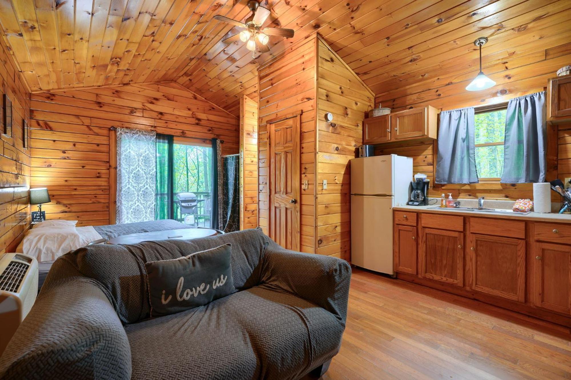 Blue Rose Cabins - Wildwoods Cabin Logan Bagian luar foto
